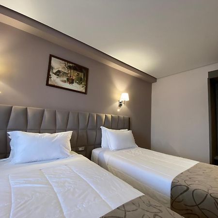 Doanesia Premium Hotel & Spa Mezez Esterno foto
