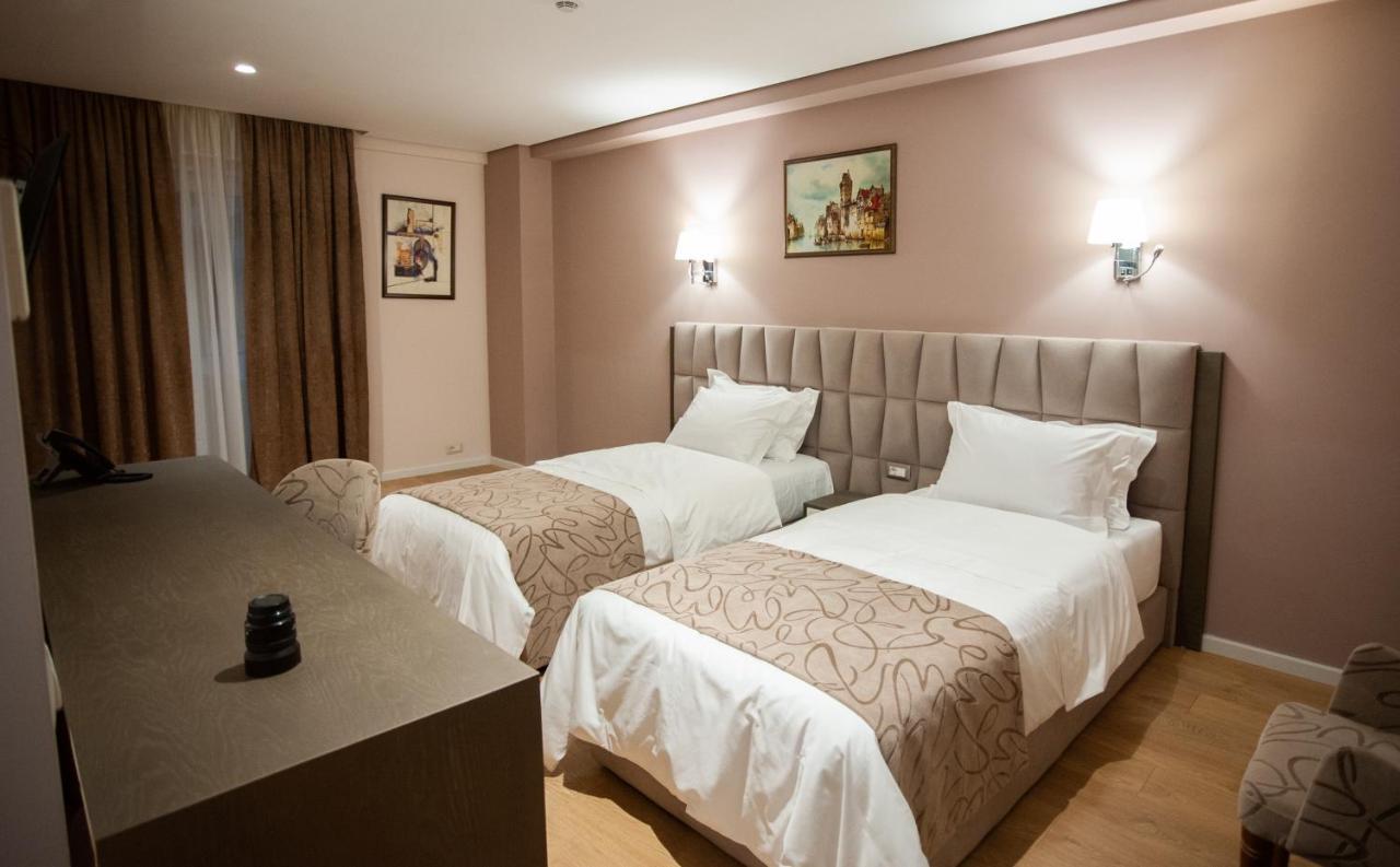Doanesia Premium Hotel & Spa Mezez Esterno foto