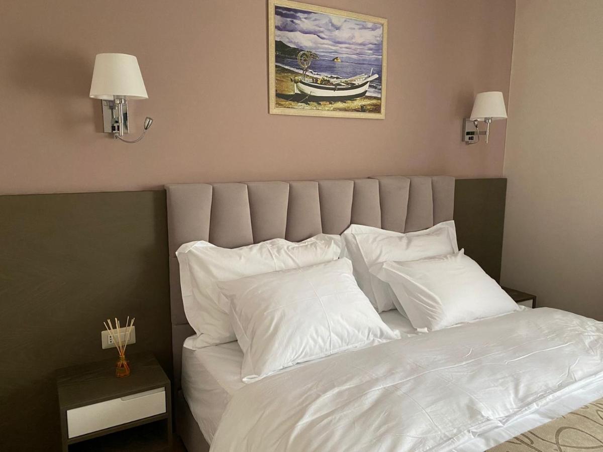 Doanesia Premium Hotel & Spa Mezez Esterno foto
