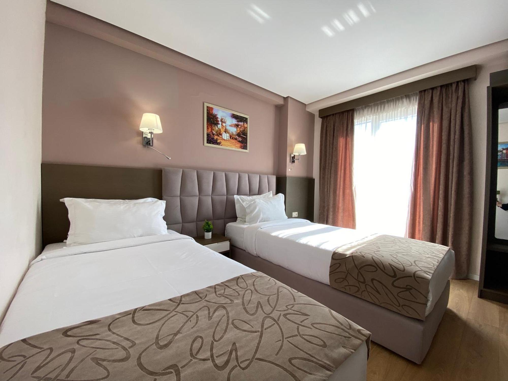 Doanesia Premium Hotel & Spa Mezez Esterno foto