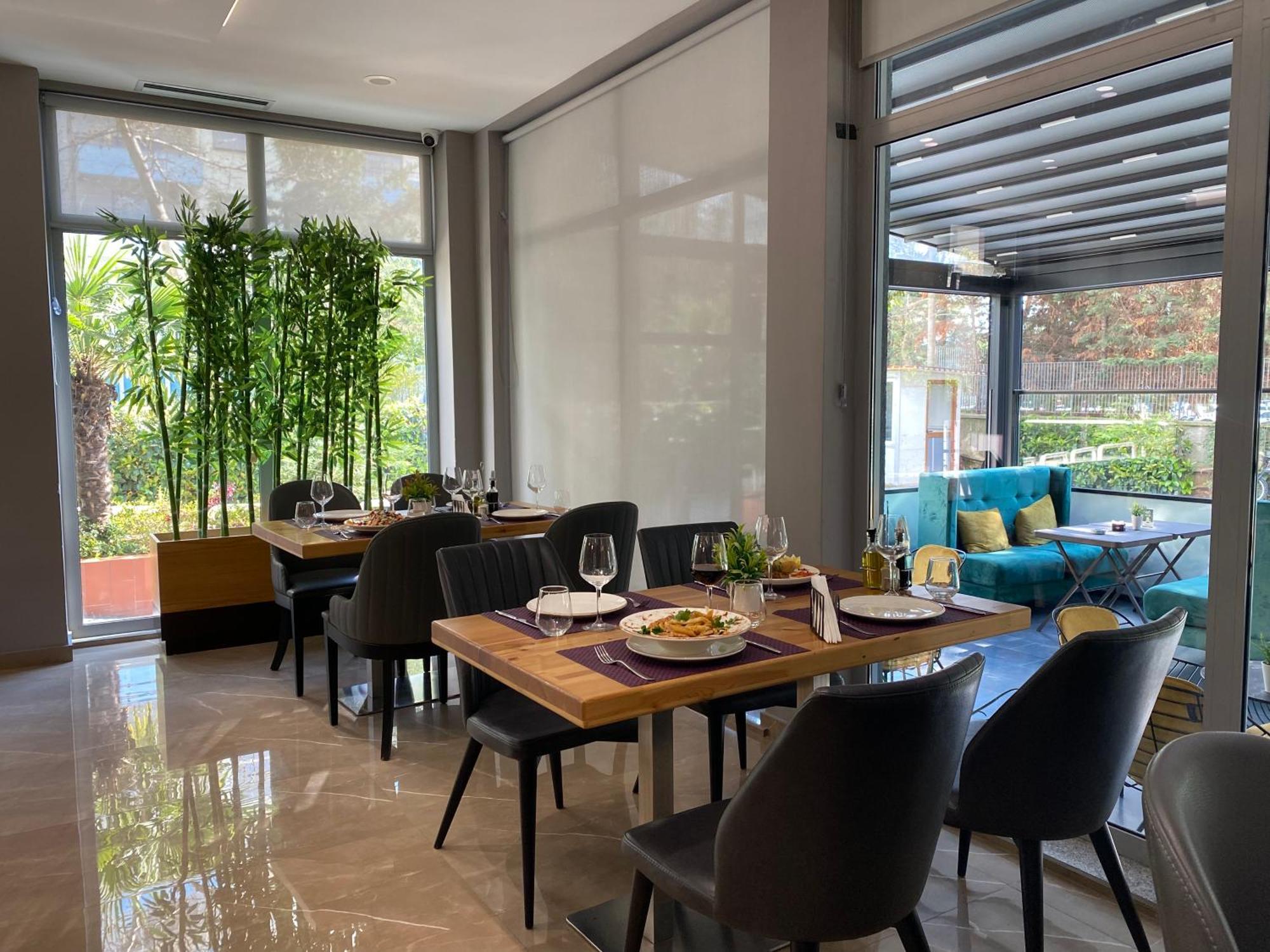 Doanesia Premium Hotel & Spa Mezez Esterno foto