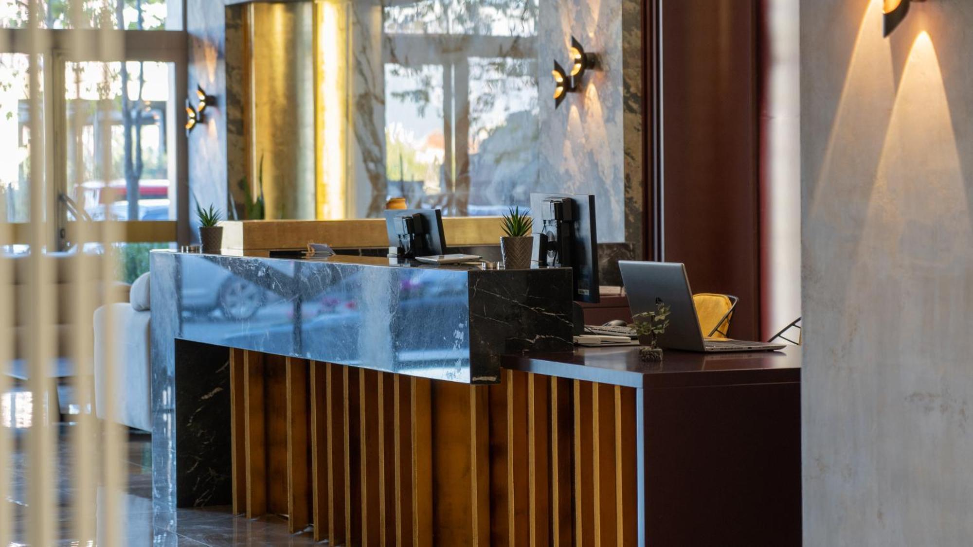 Doanesia Premium Hotel & Spa Mezez Esterno foto