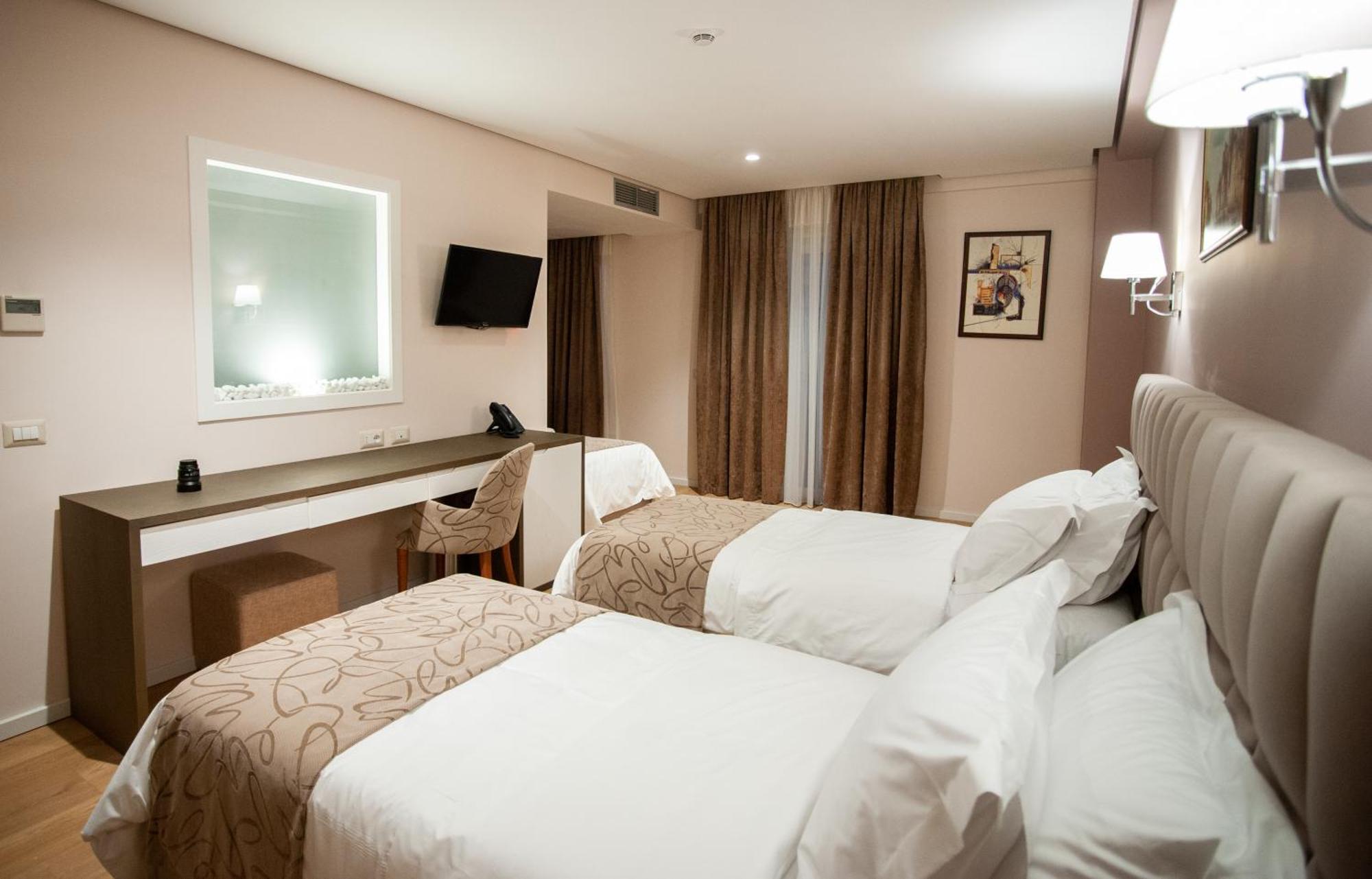 Doanesia Premium Hotel & Spa Mezez Esterno foto